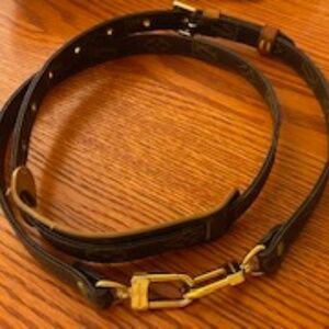 LOUIS VUITTON STRAP